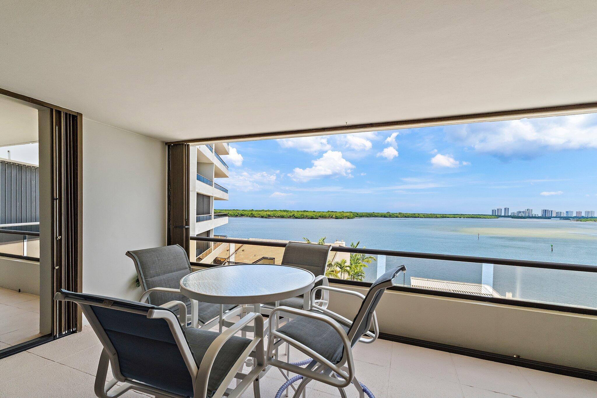 100 Lakeshore Drive 457