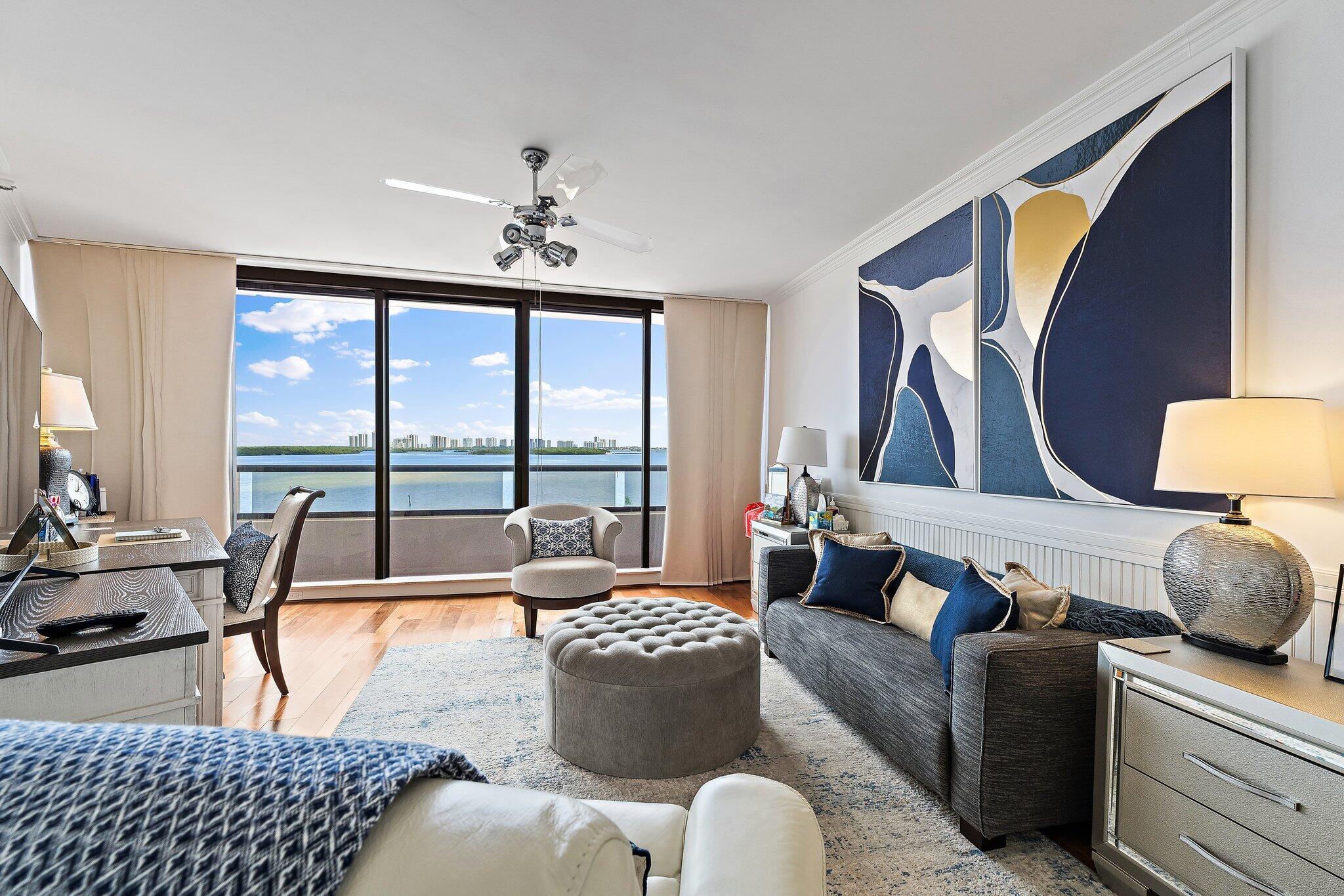 100 Lakeshore Drive 457
