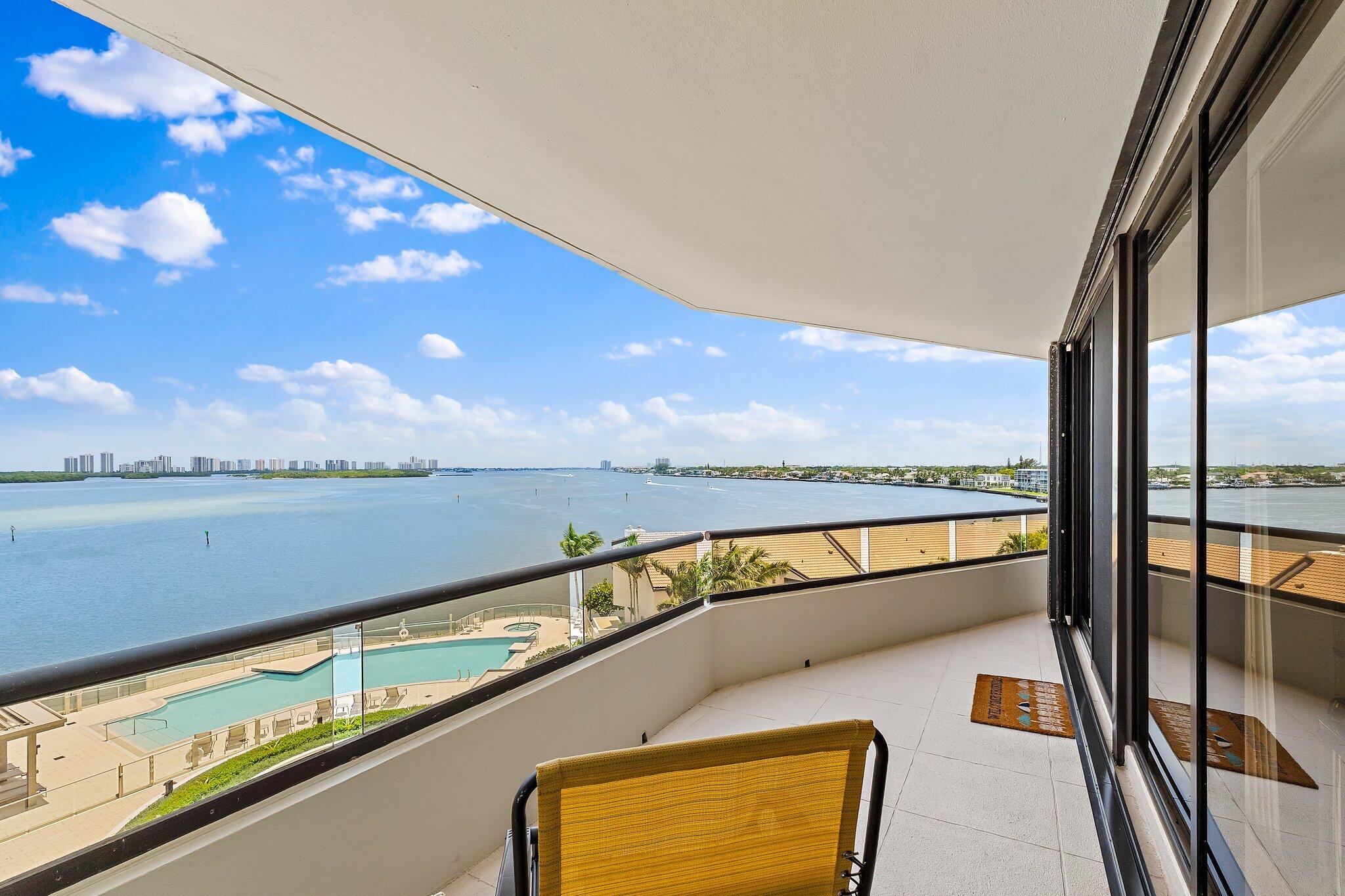 100 Lakeshore Drive 457