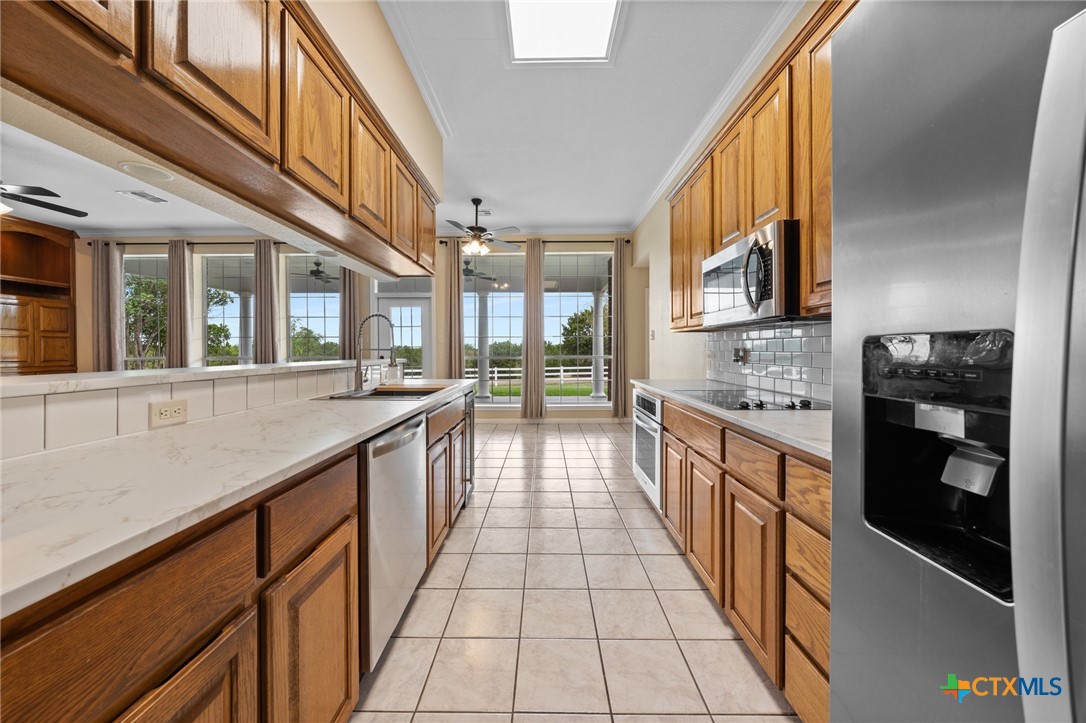 1550 W FM 93 Highway