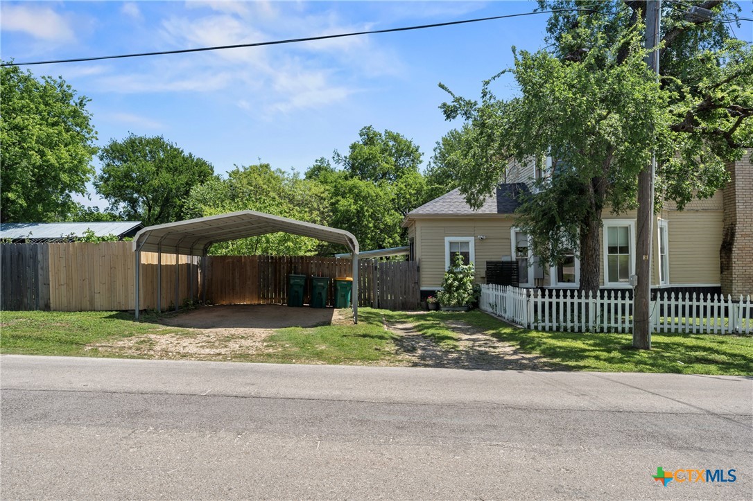 404 E 9th Avenue