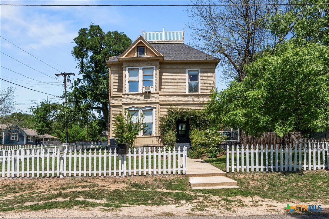 404 E 9th Avenue