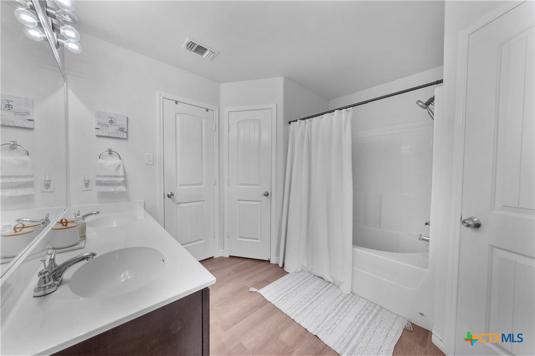 2119 S Jefferson Court