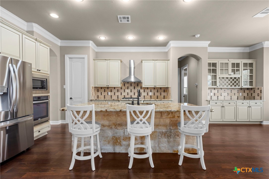 6735 Misty Creek Lane