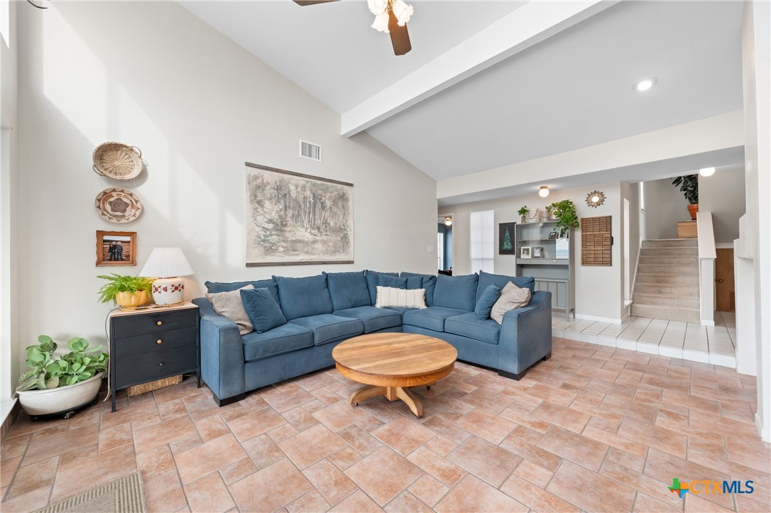 7114 N Lakeview Drive