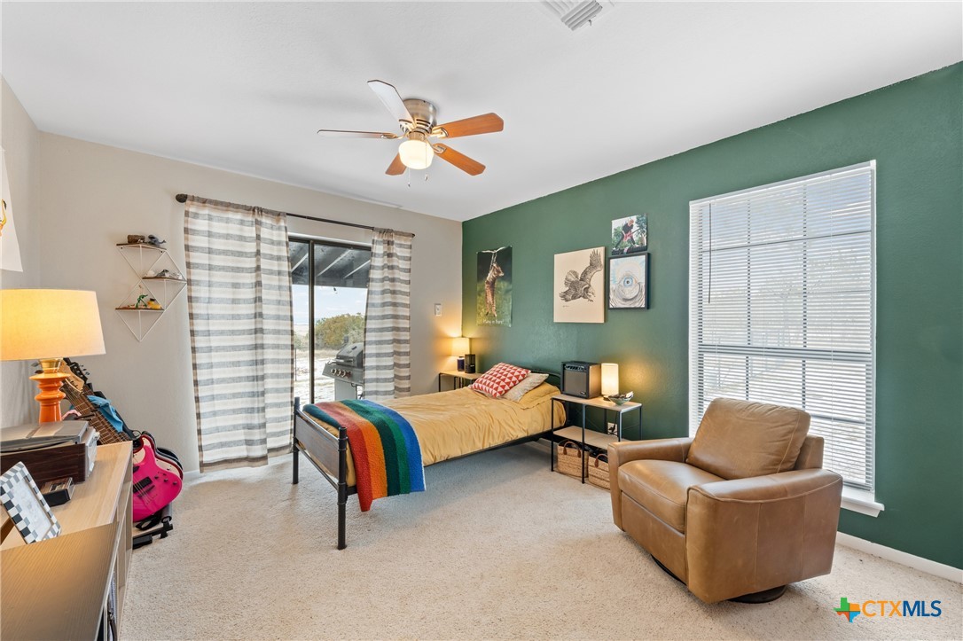 7114 N Lakeview Drive