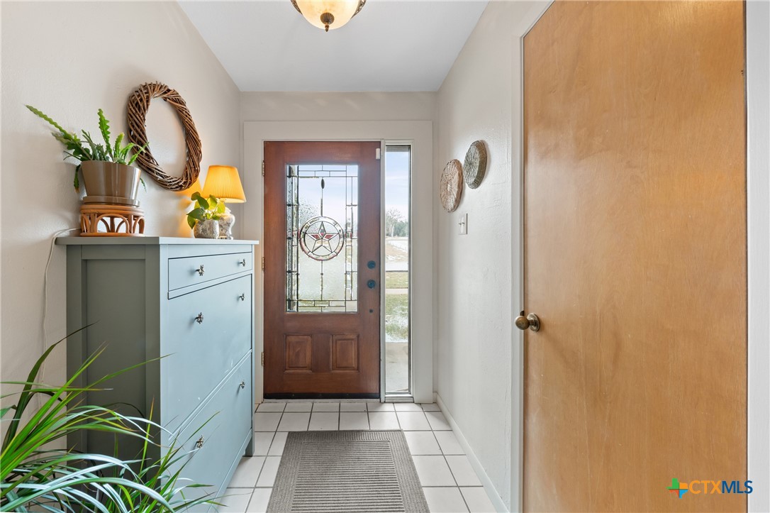 7114 N Lakeview Drive