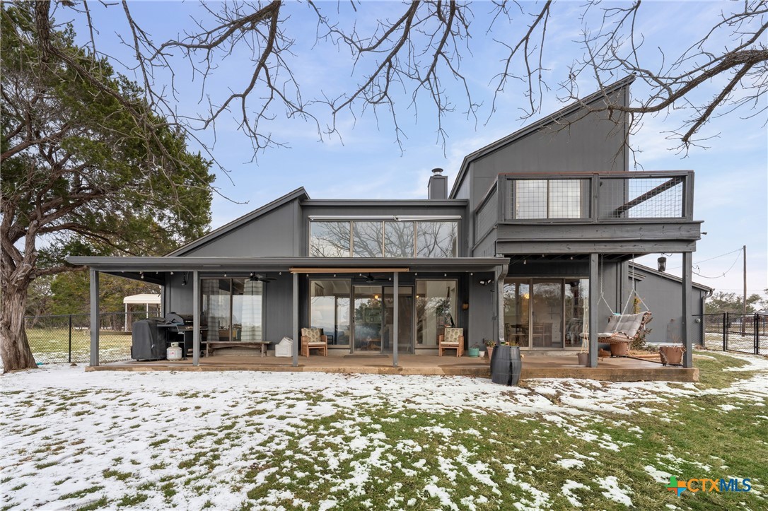 7114 N Lakeview Drive