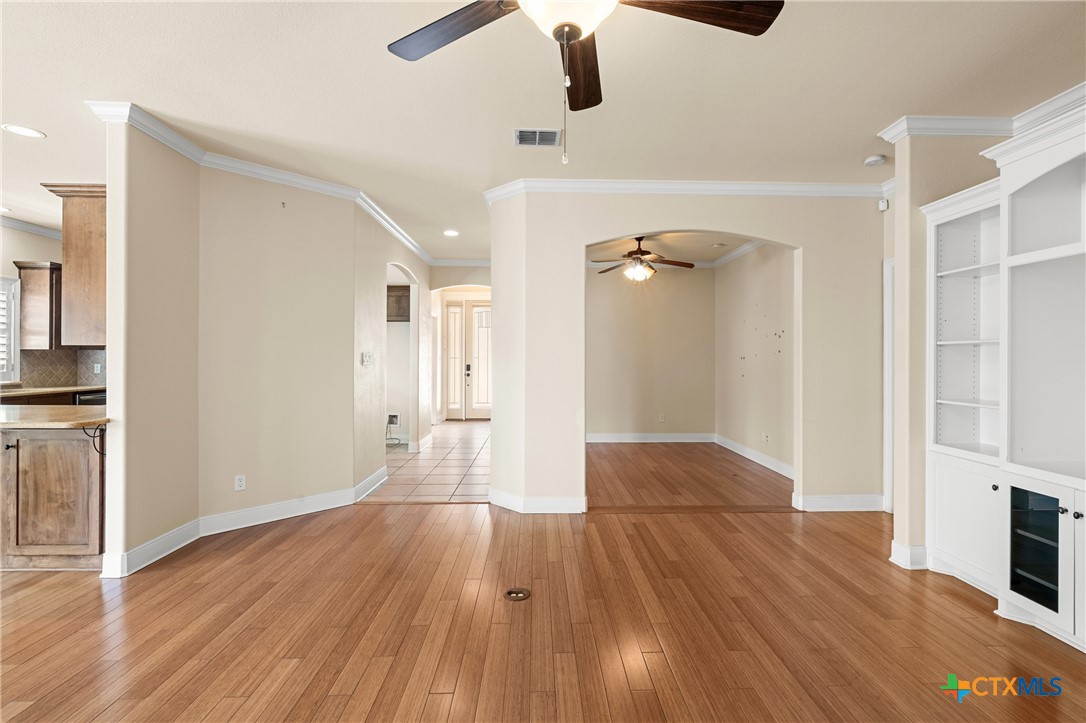 1504 Wisteria Lane