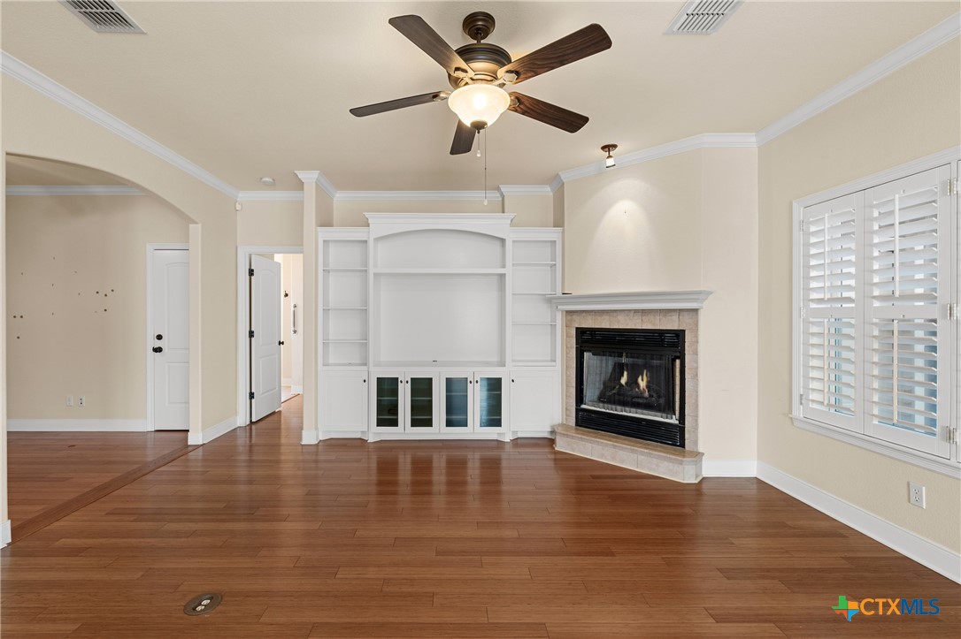 1504 Wisteria Lane