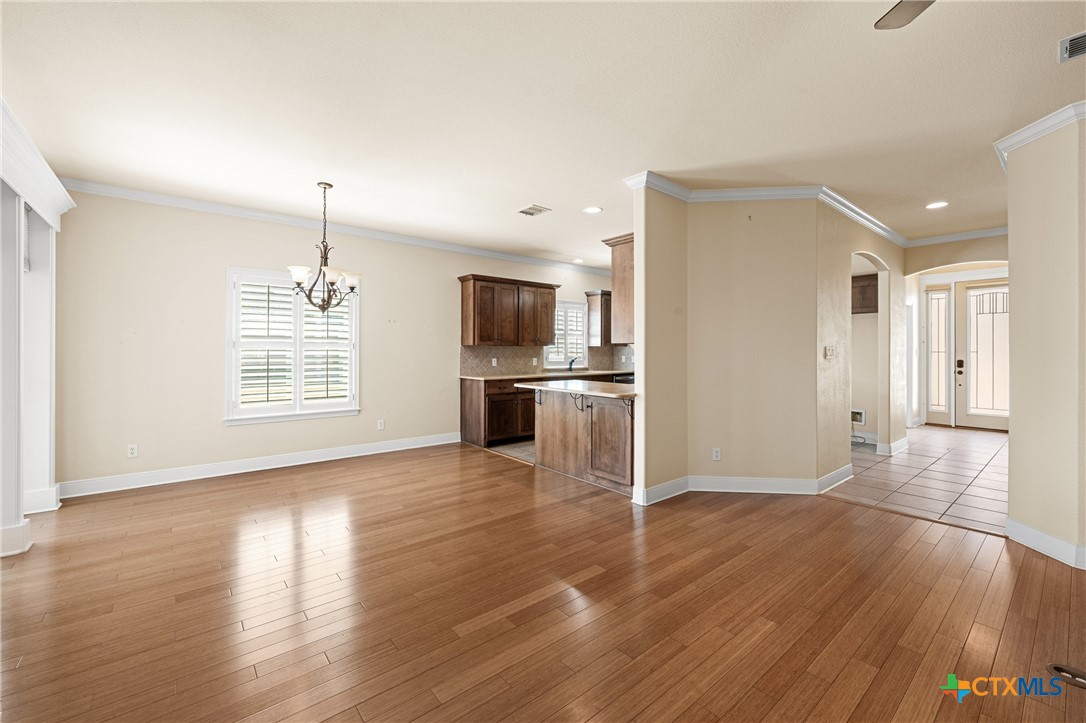 1504 Wisteria Lane