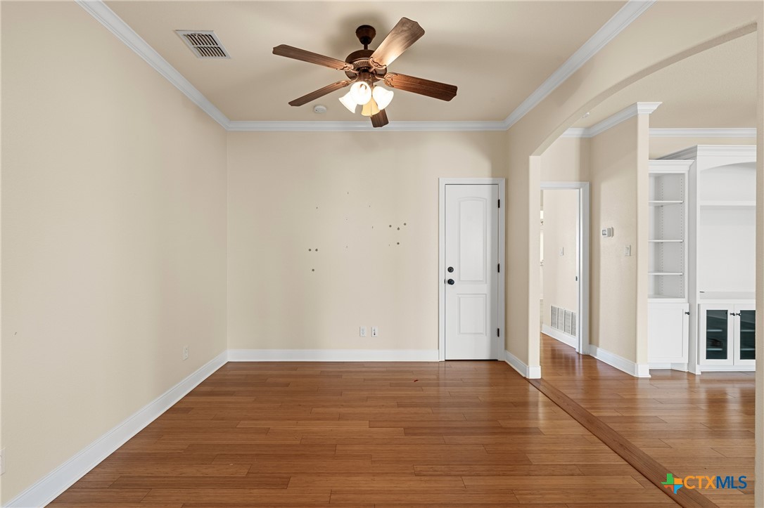 1504 Wisteria Lane