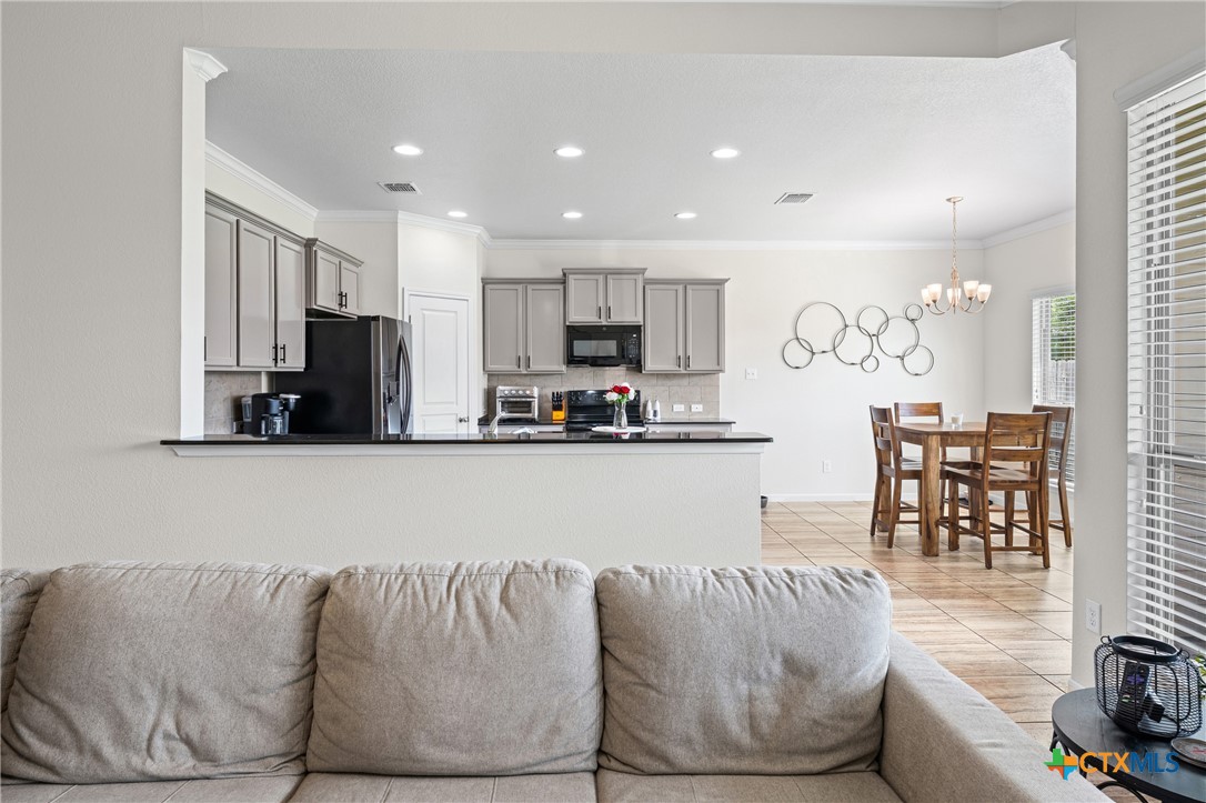 815 Cross Drive