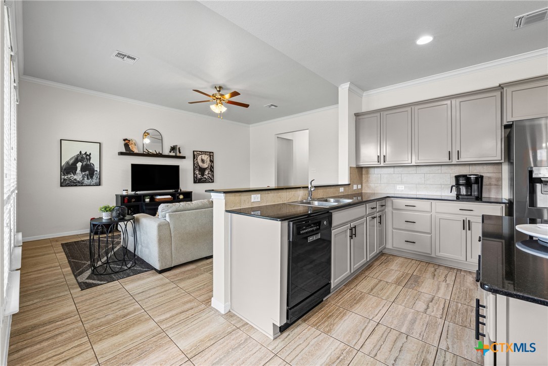 815 Cross Drive