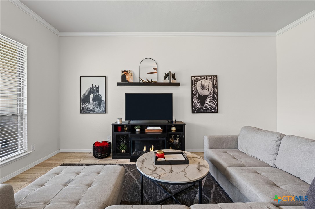 815 Cross Drive