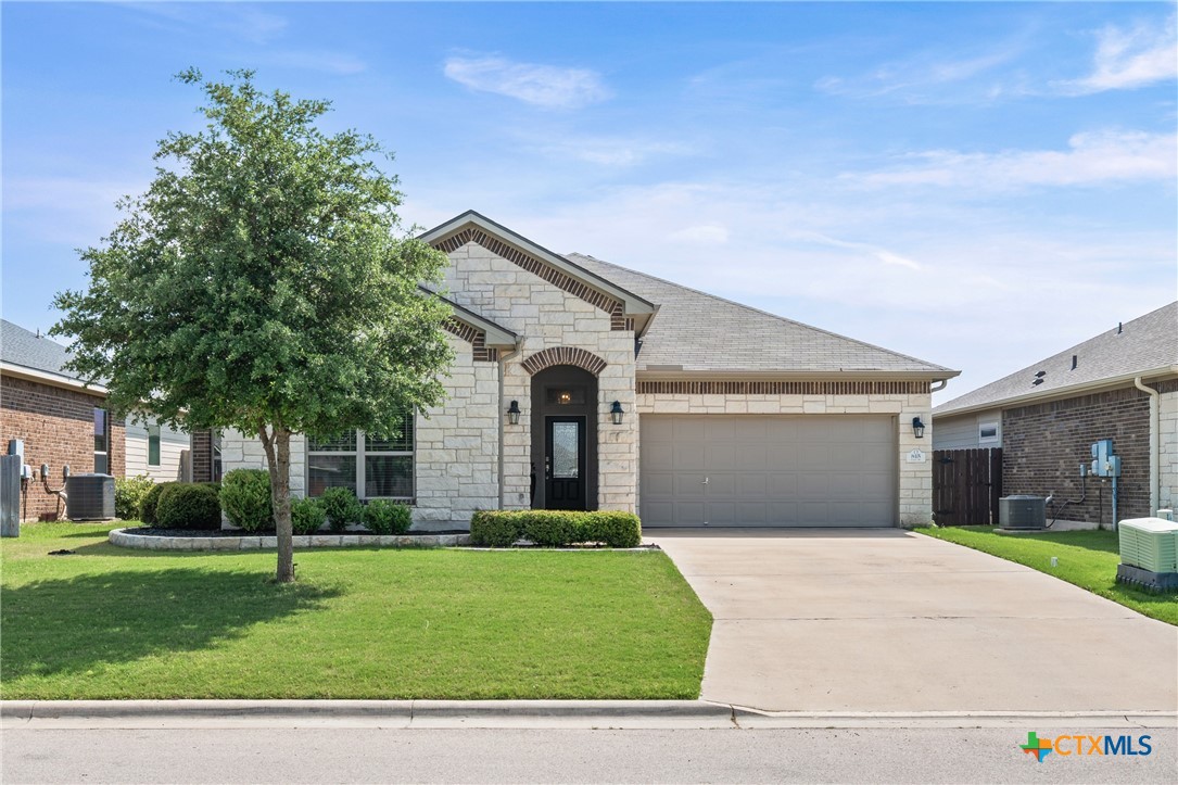 815 Cross Drive