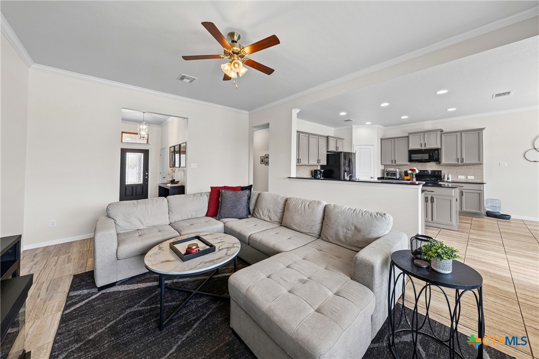 815 Cross Drive
