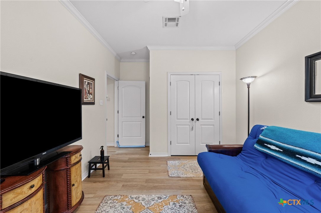 5913 Turtle Creek Trail