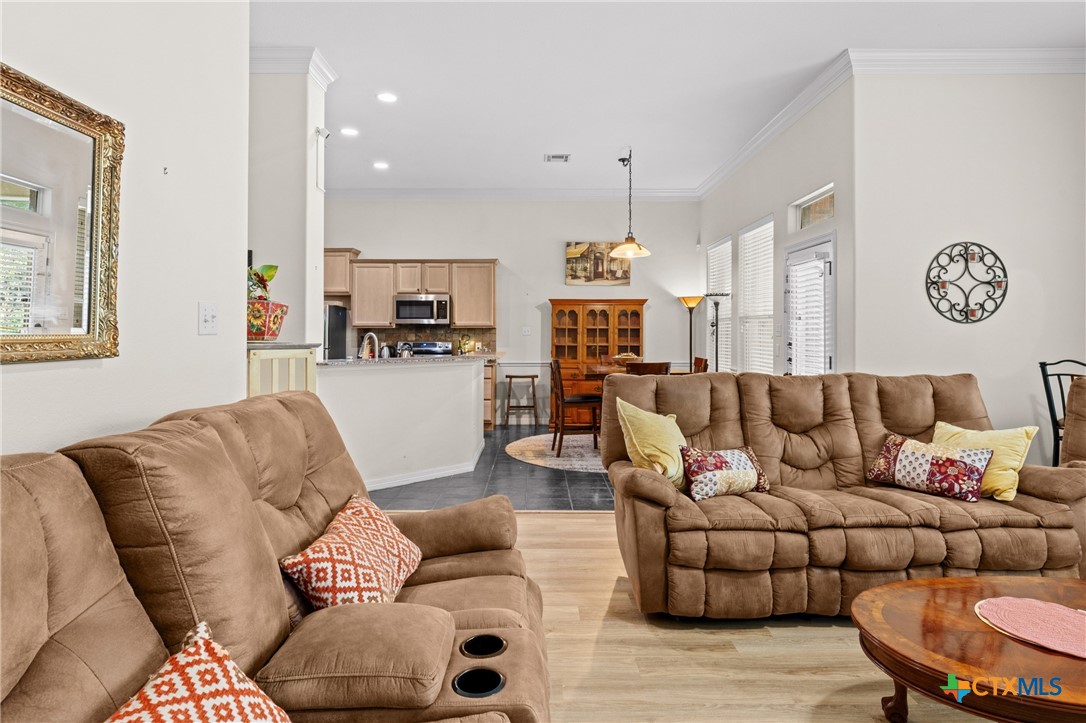 5913 Turtle Creek Trail