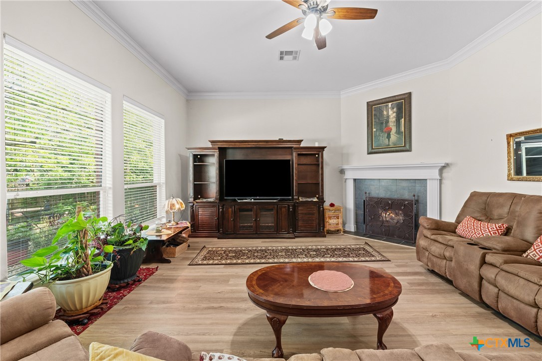 5913 Turtle Creek Trail