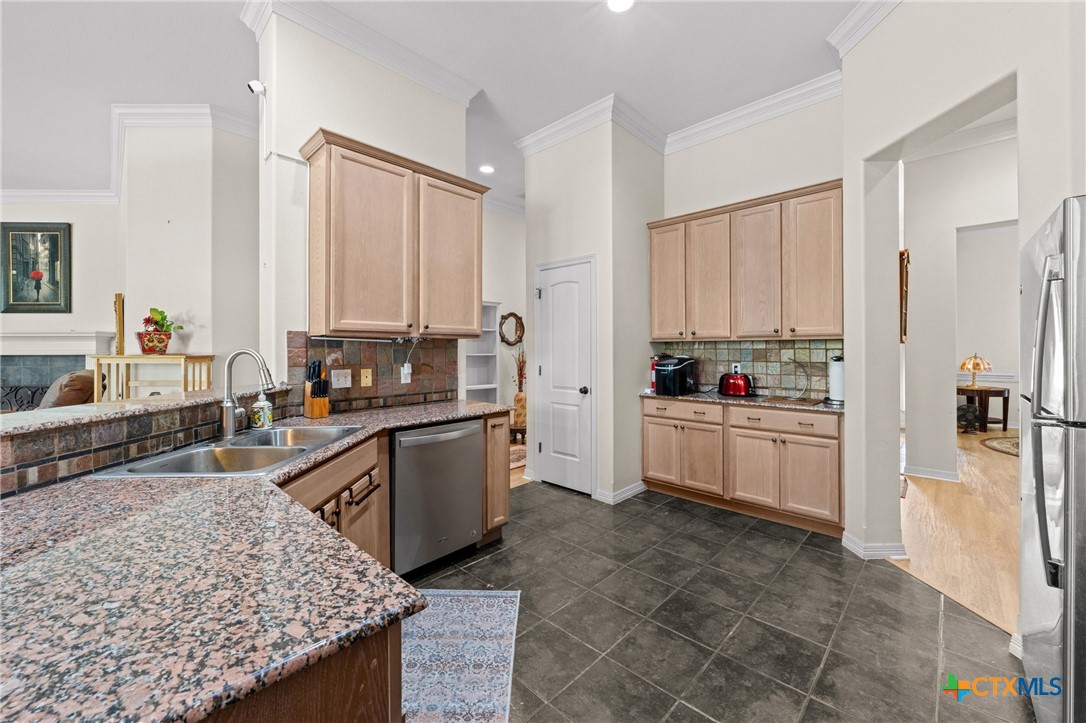 5913 Turtle Creek Trail