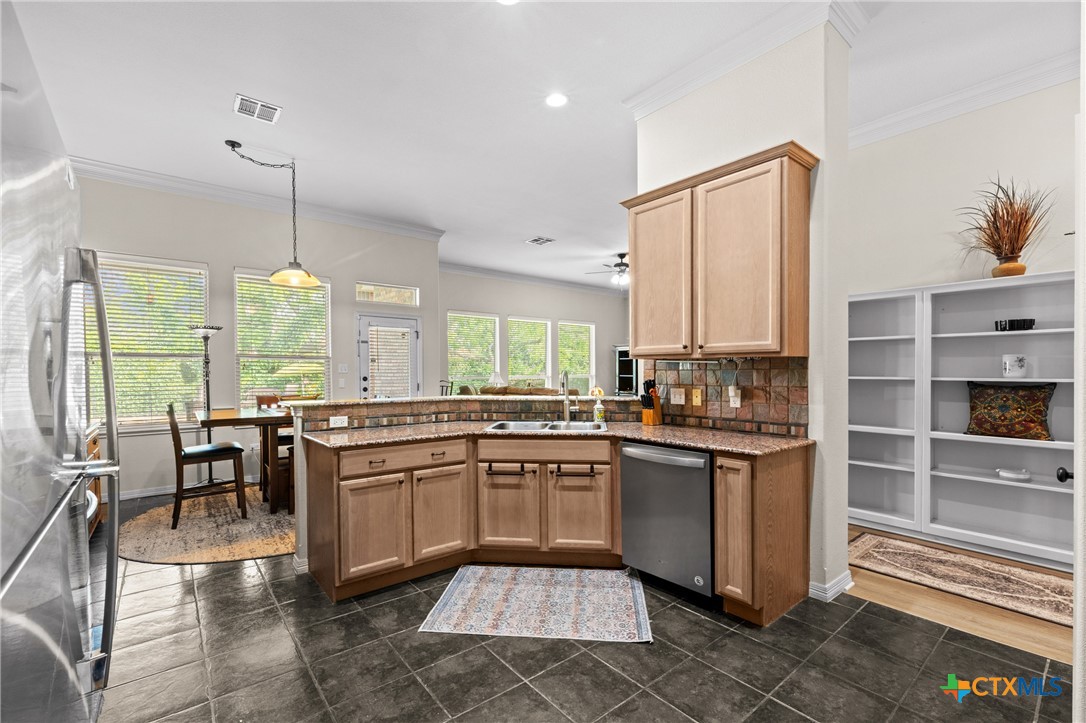 5913 Turtle Creek Trail