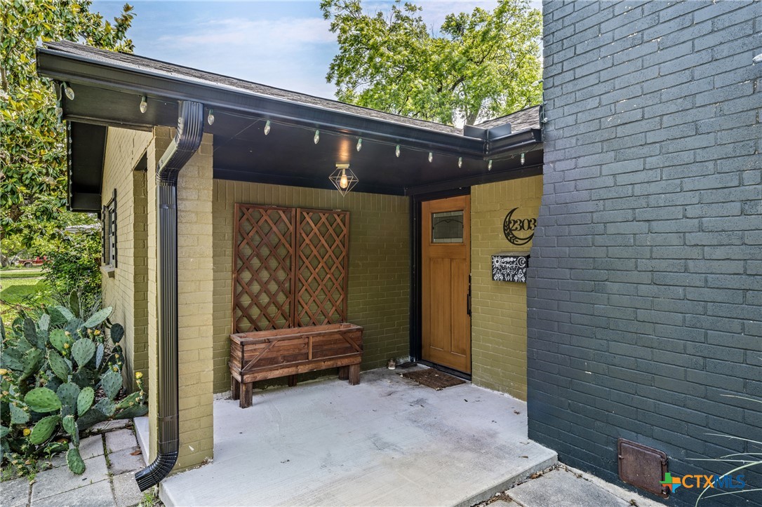 2303 N 15th Street