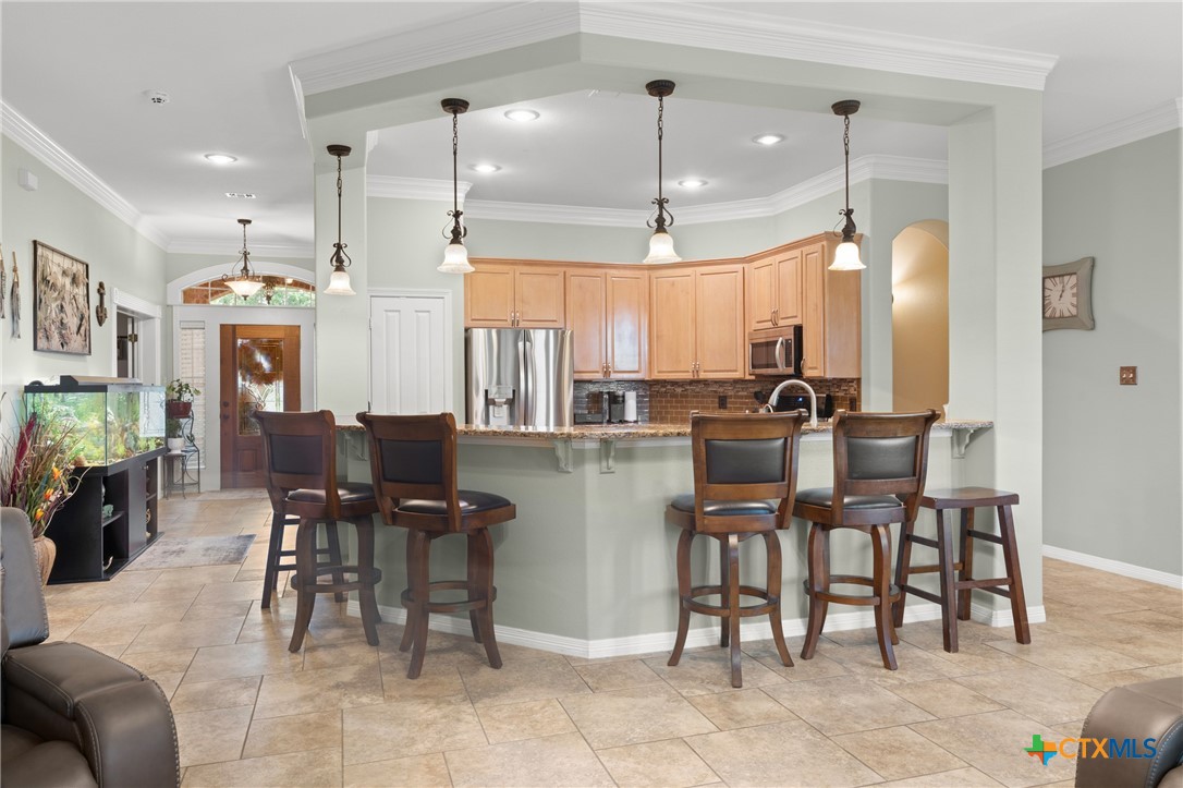 2215 Fox Glen Lane