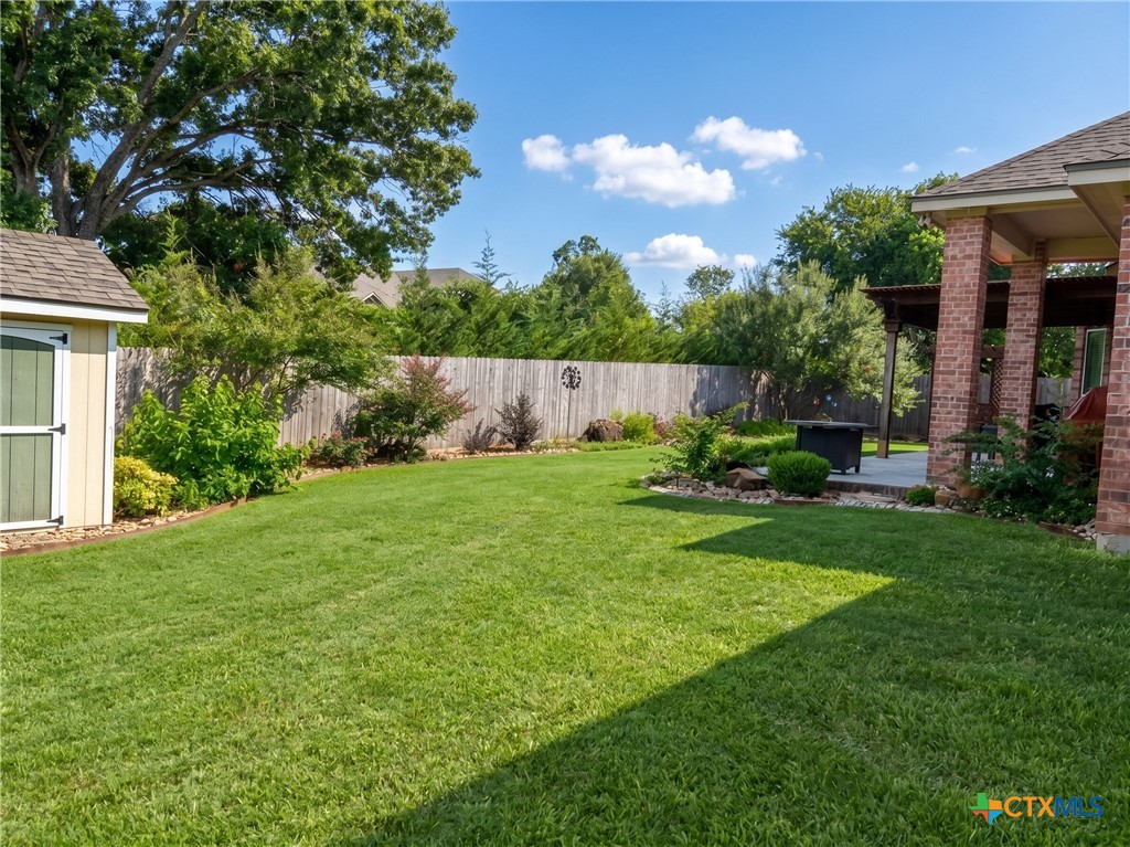 2215 Fox Glen Lane