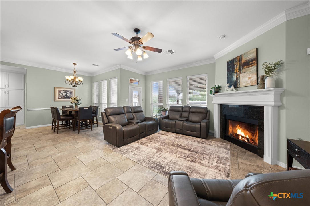 2215 Fox Glen Lane