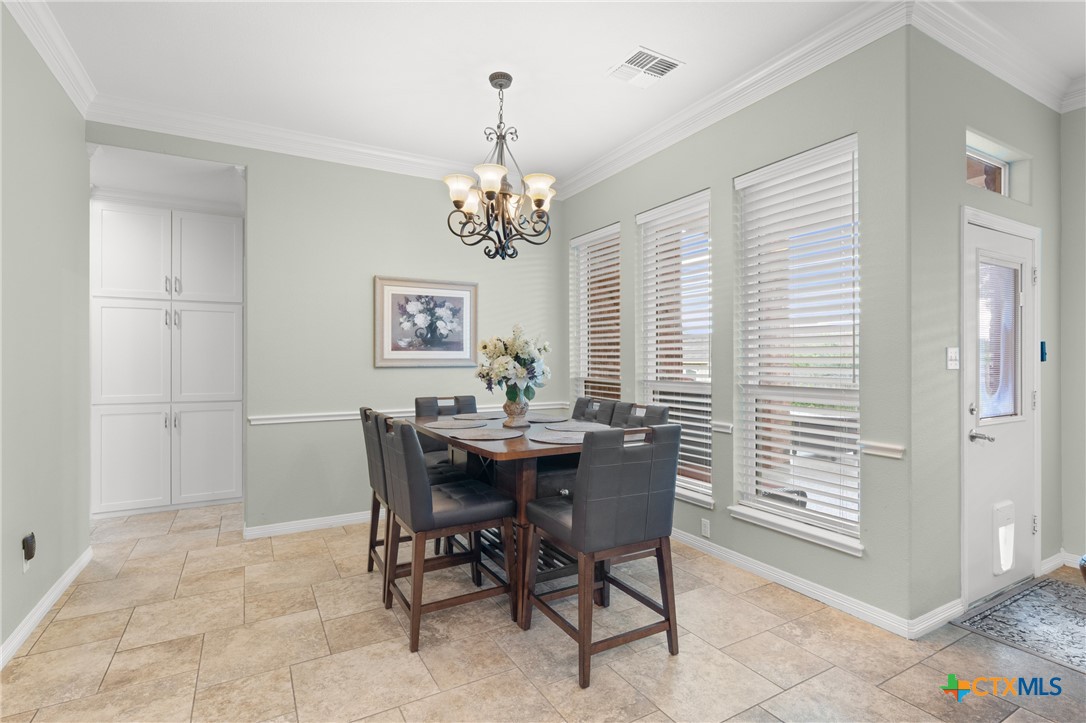 2215 Fox Glen Lane