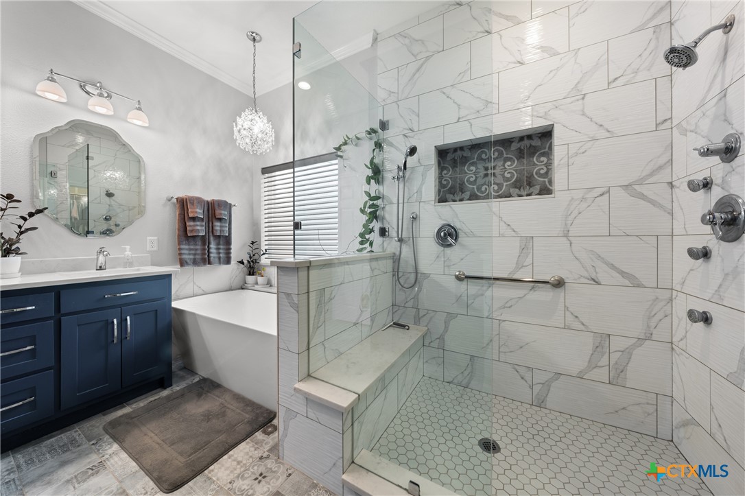 2215 Fox Glen Lane