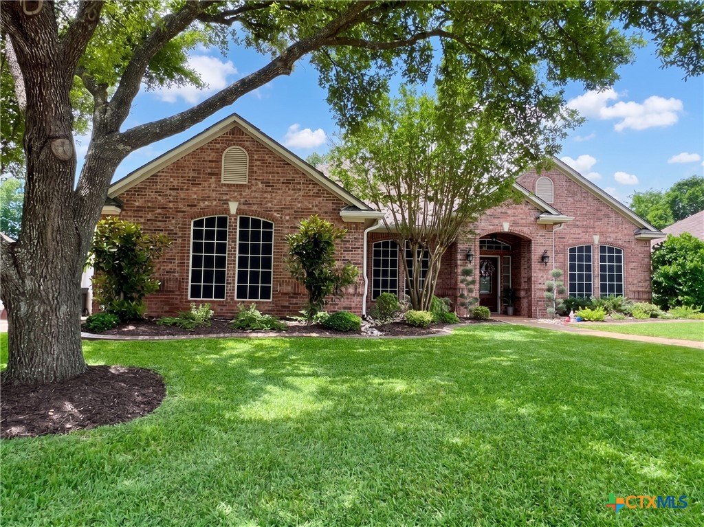 2215 Fox Glen Lane