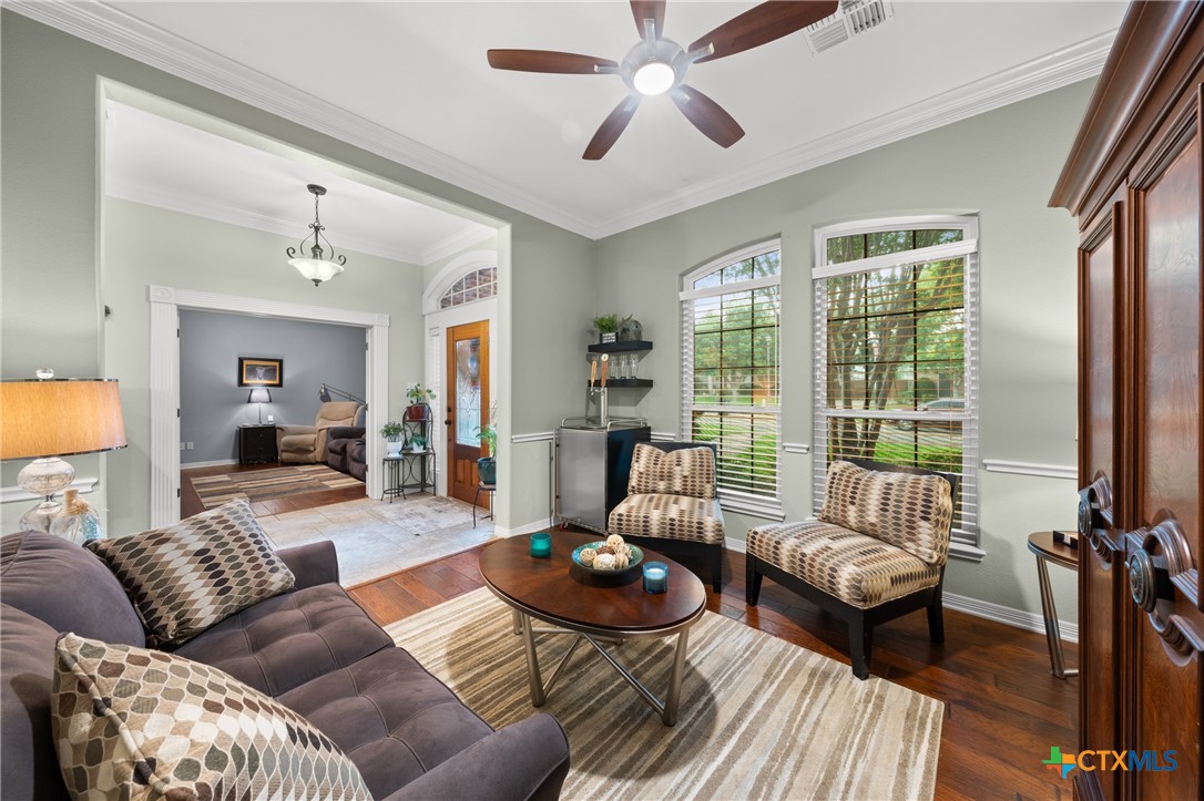 2215 Fox Glen Lane