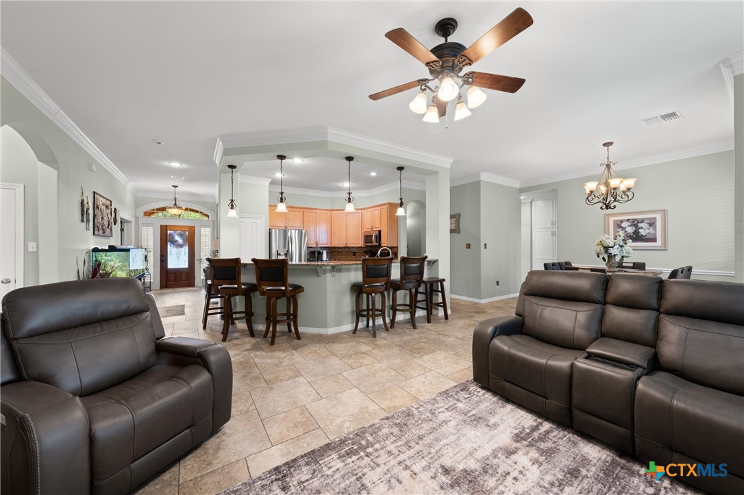 2215 Fox Glen Lane