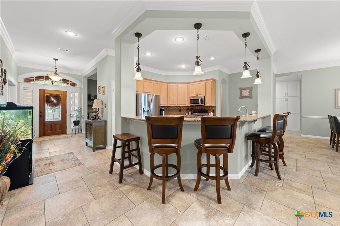 2215 Fox Glen Lane