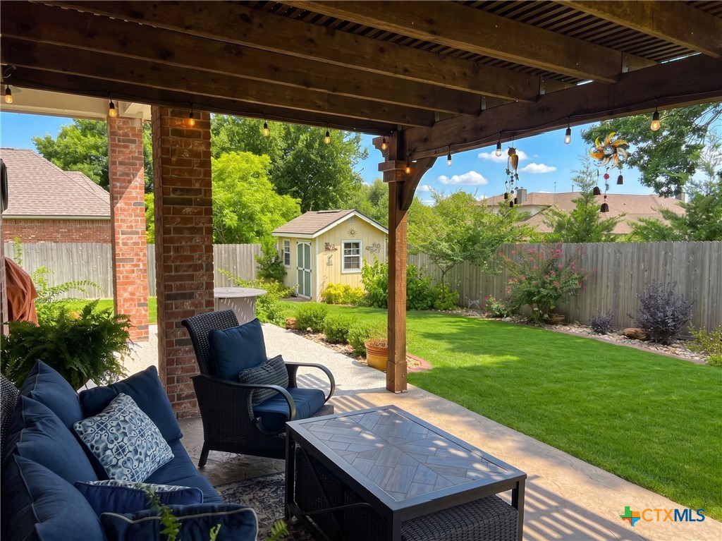 2215 Fox Glen Lane