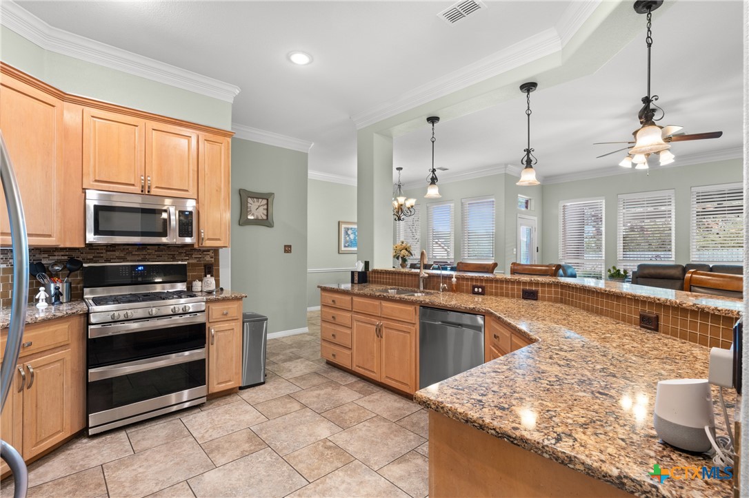 2215 Fox Glen Lane