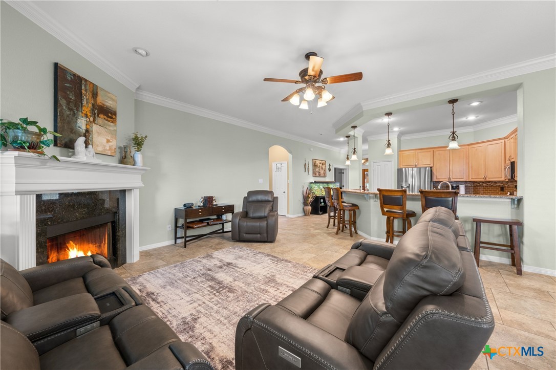 2215 Fox Glen Lane