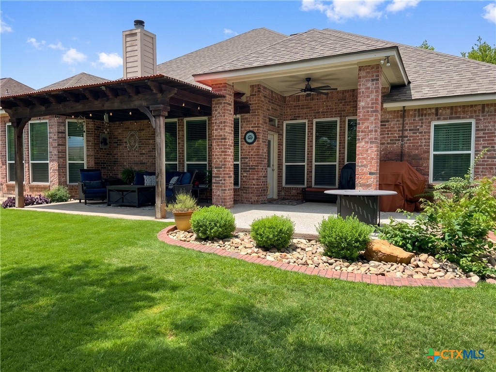 2215 Fox Glen Lane
