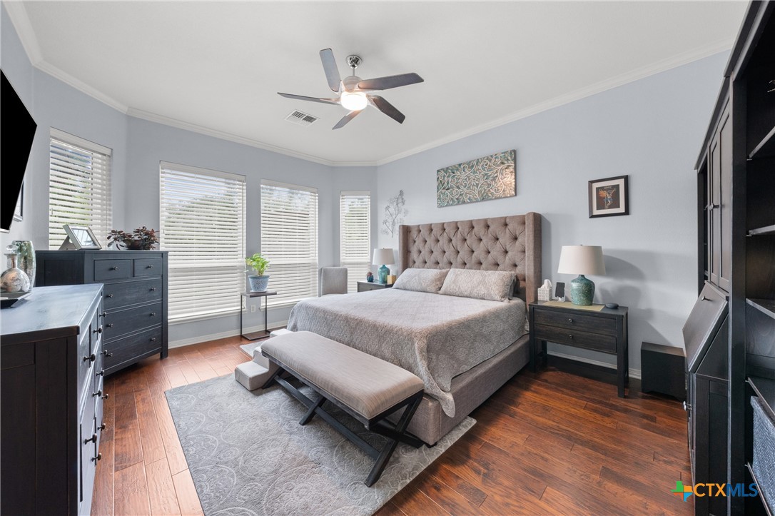2215 Fox Glen Lane