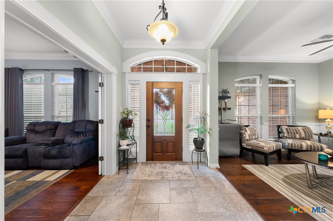 2215 Fox Glen Lane