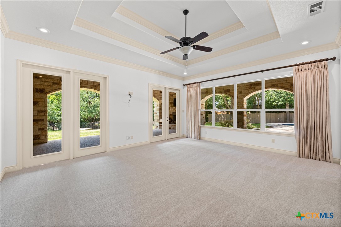 6212 Wooded Creek Cove