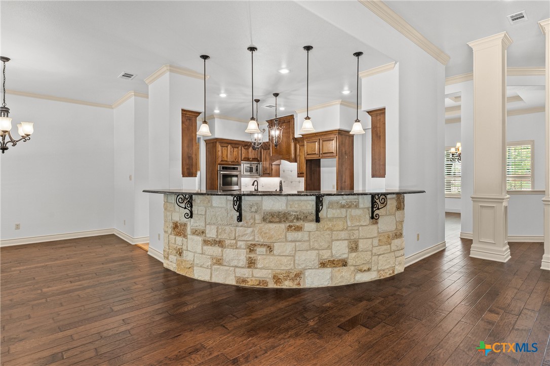 6212 Wooded Creek Cove