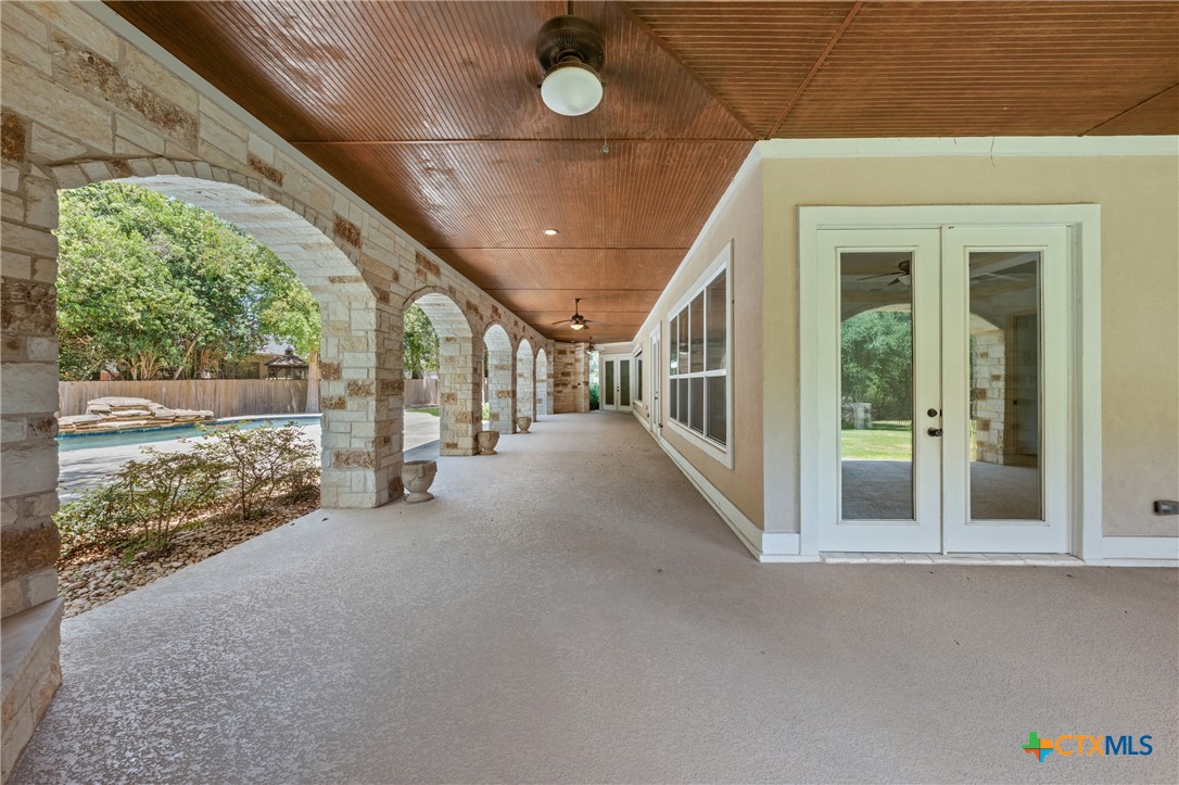 6212 Wooded Creek Cove