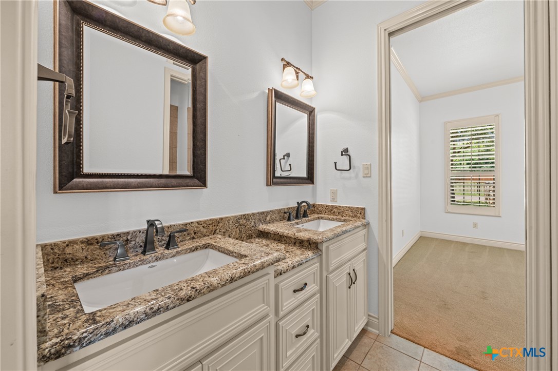 6212 Wooded Creek Cove