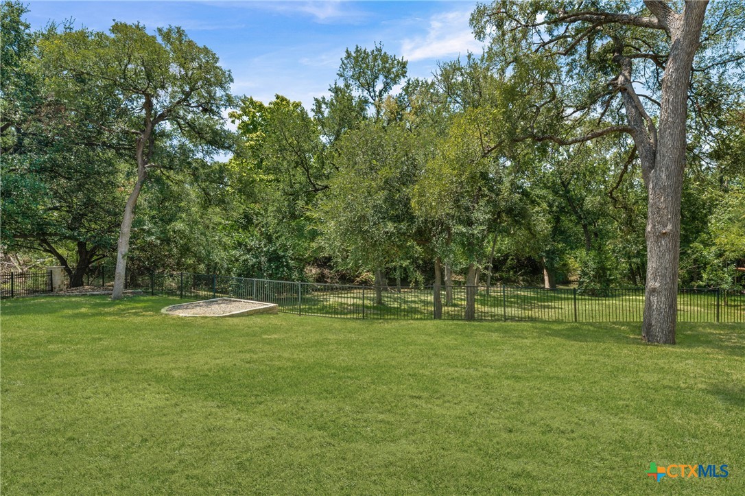 6212 Wooded Creek Cove