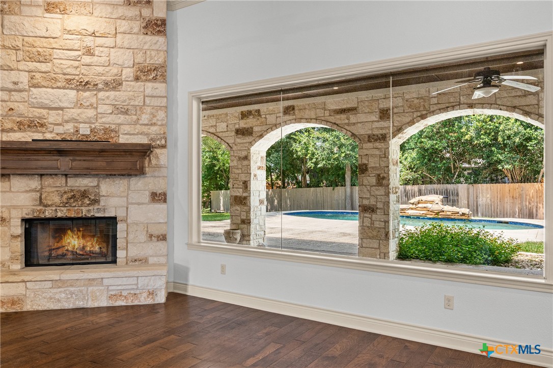 6212 Wooded Creek Cove