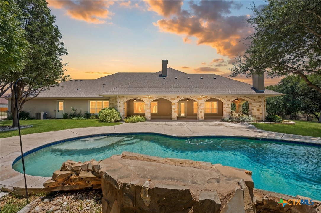 6212 Wooded Creek Cove