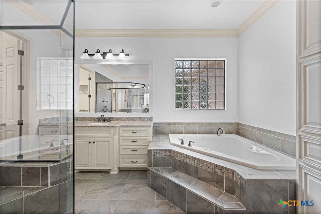 6212 Wooded Creek Cove